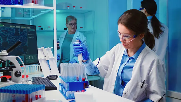 doctor-lab